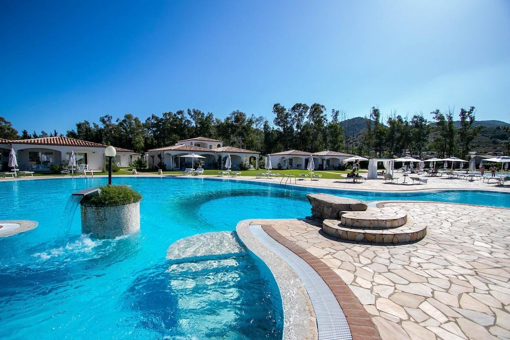 Limone Beach Resort Кастиадас Экстерьер фото